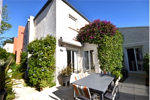 maison-villa à la vente -   34000  MONTPELLIER, surface 117 m2 vente maison-villa - APR739121